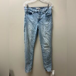 Levi’s Women’s 311‎ Shaping Skinny Light Wash Jeans